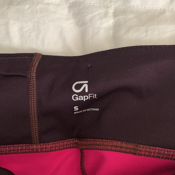 Burgundy and pink Gap Fit capri work out pants; size S; good condition - Picture 2 of 3